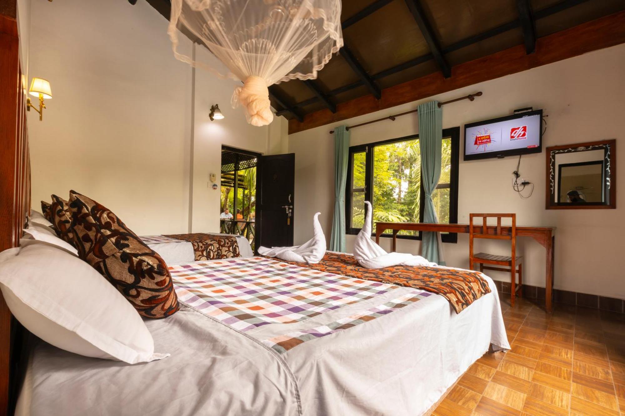 Hotel Parkside & Swimming Pool-Between Greenery And Azure ,Your Perfect Retreat צ'יטוואן מראה חיצוני תמונה