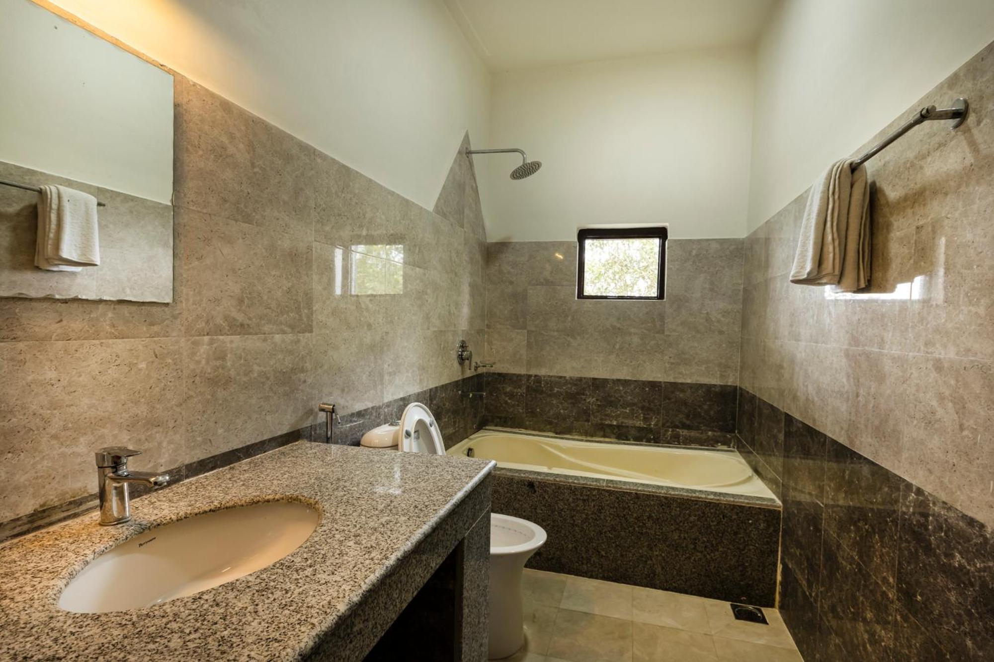 Hotel Parkside & Swimming Pool-Between Greenery And Azure ,Your Perfect Retreat צ'יטוואן מראה חיצוני תמונה